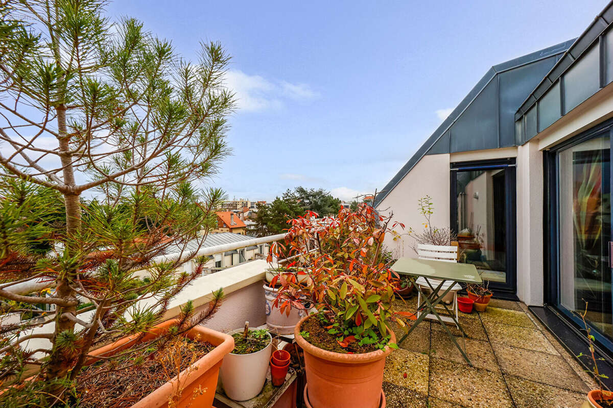 Appartement à LA GARENNE-COLOMBES