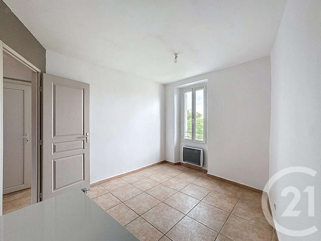Appartement à TRETS