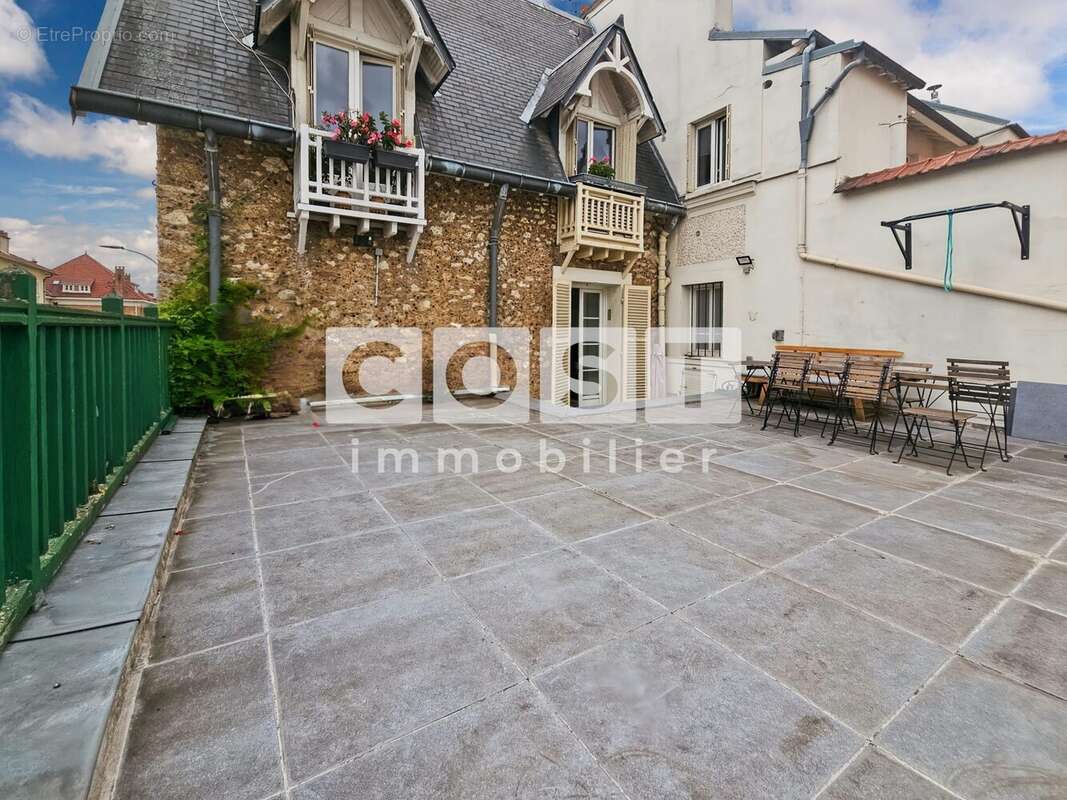 Appartement à BOIS-COLOMBES