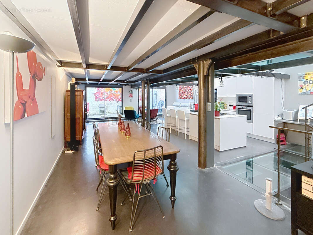 TOURCOING Flocon, proche Mouvaux, dans une petite copropriété de 9 lots, Ce loft de 192m2 a pris pla - photo 13
