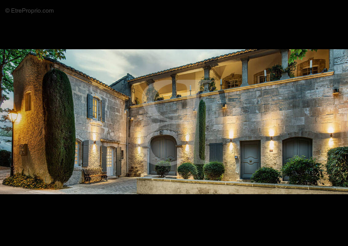 Maison à MAUSSANE-LES-ALPILLES