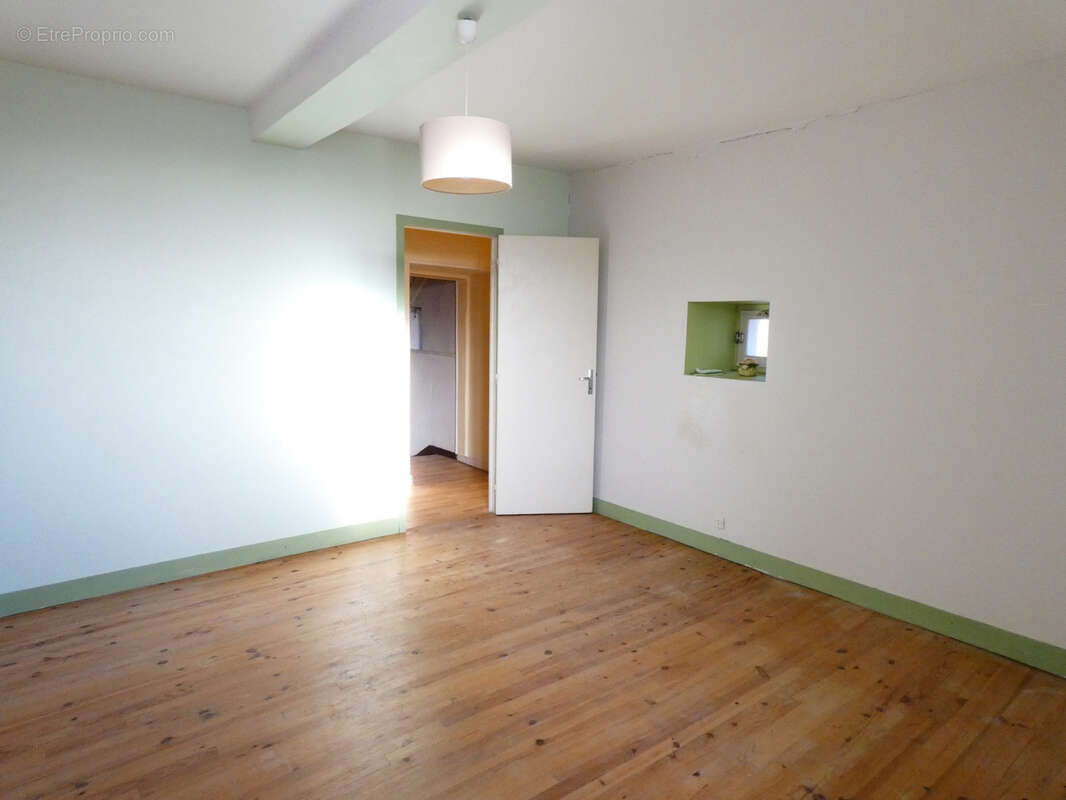 Maison à MORTAGNE-SUR-GIRONDE