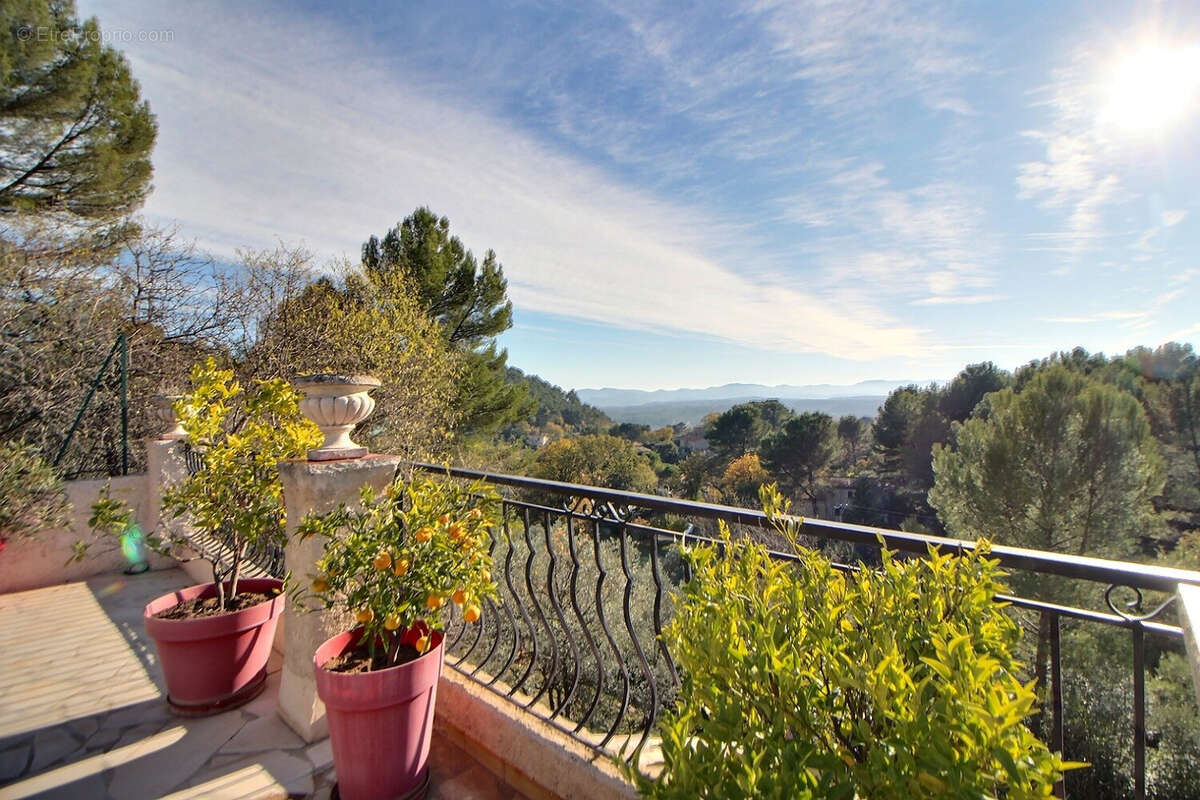 Maison à DRAGUIGNAN