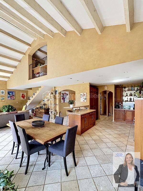 Maison à MOUGINS