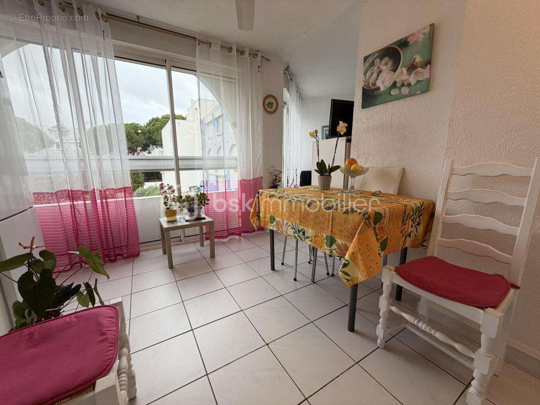 Spacieux 3 pièces avec terrasse et parking proche plage et centre-ville - photo 8