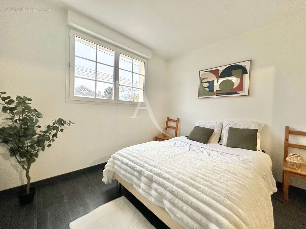 Maison à CHAMPS-SUR-MARNE