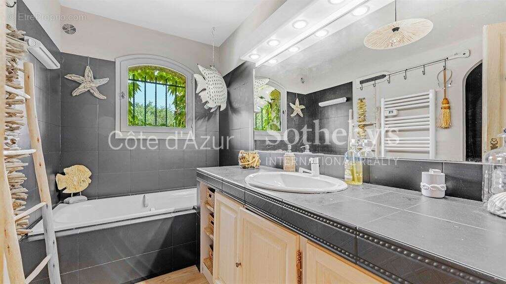 Maison à LA CROIX-VALMER