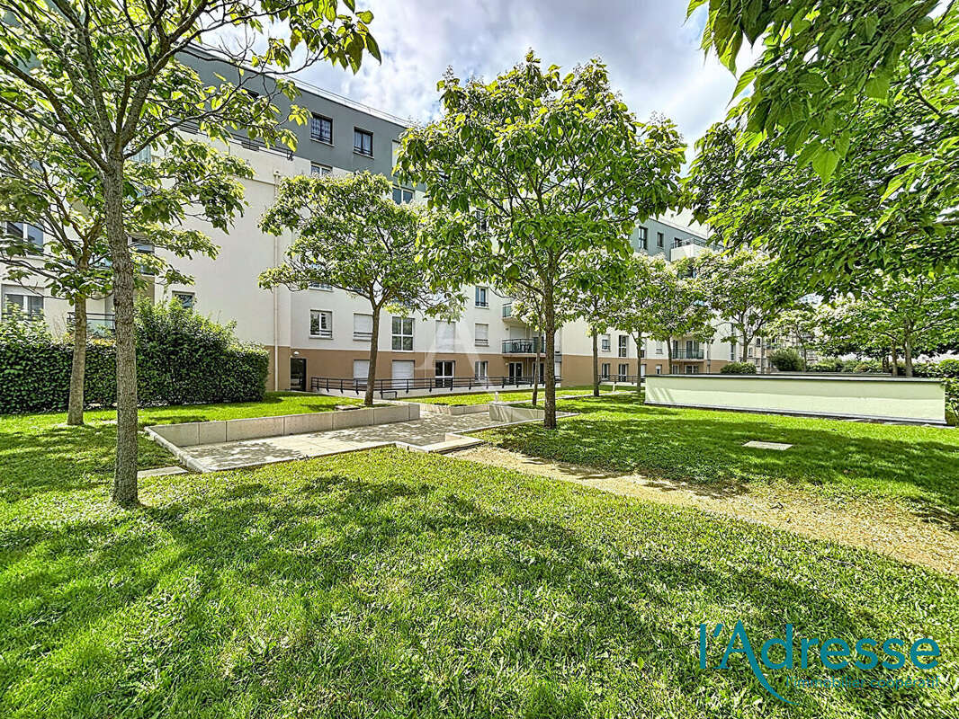 Appartement Laval 4 pièce(s) 90 m2 - photo 11