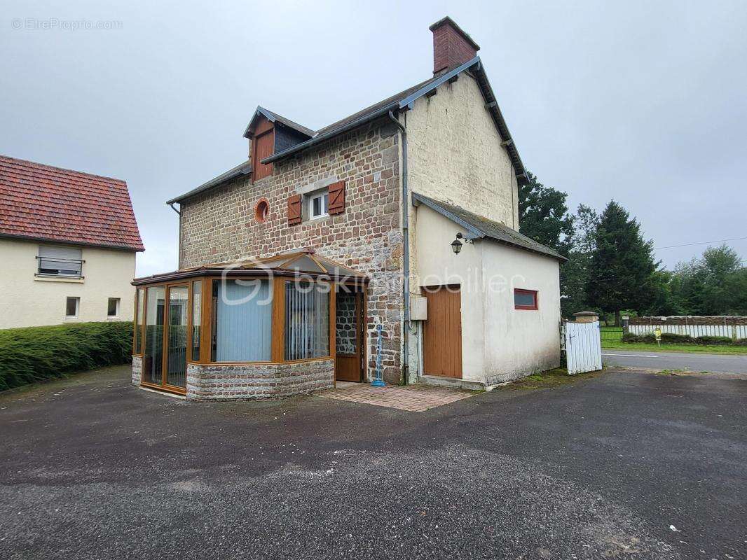 Maison à MORTAIN
