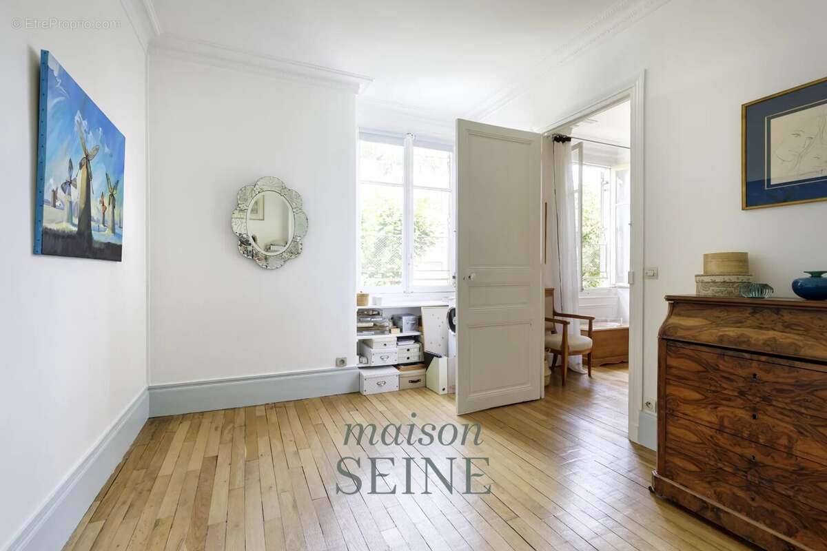 Appartement à NEUILLY-SUR-SEINE
