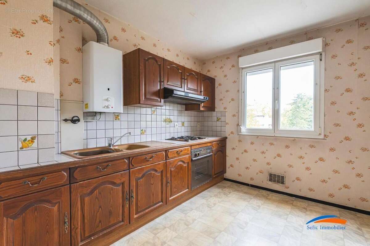   - Appartement à REIMS