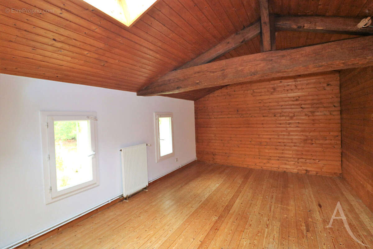 Maison à LOUCHATS