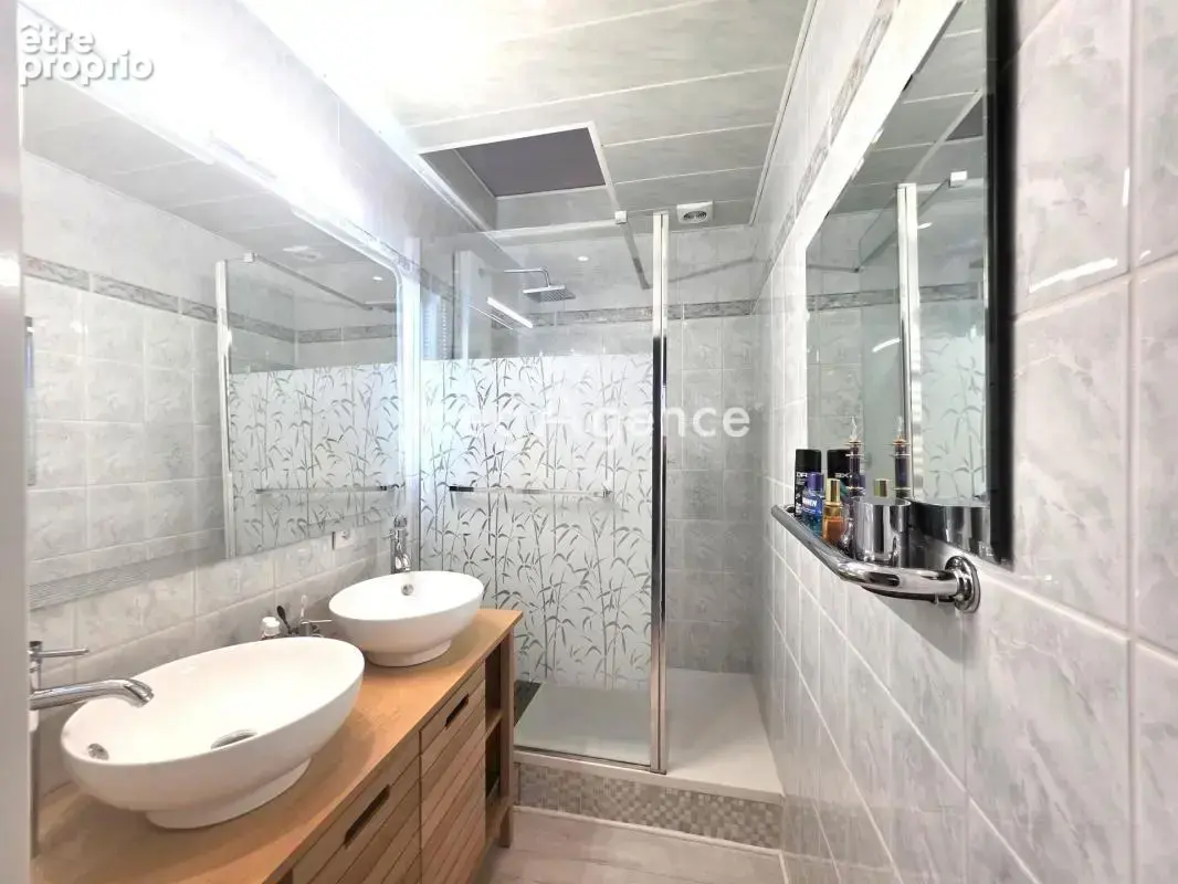 Montfermeil Maison rénovée 120m² 6 pièces terrain 300m² - photo 6