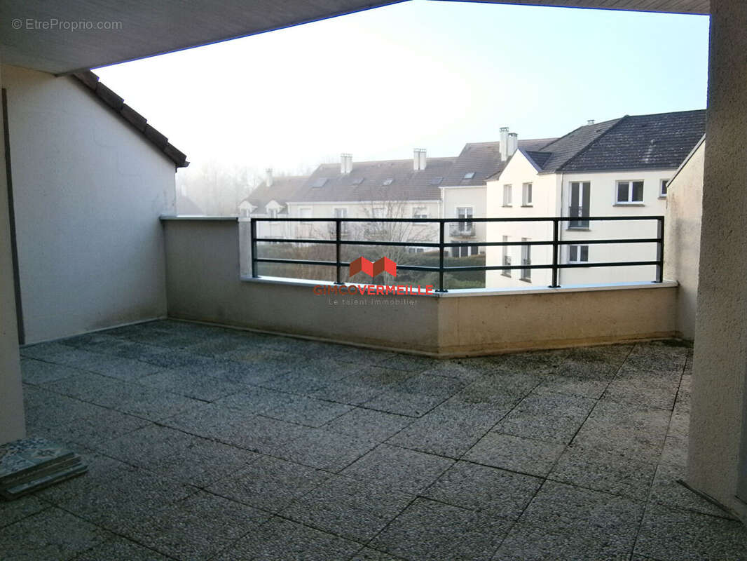 Appartement à VOISINS-LE-BRETONNEUX