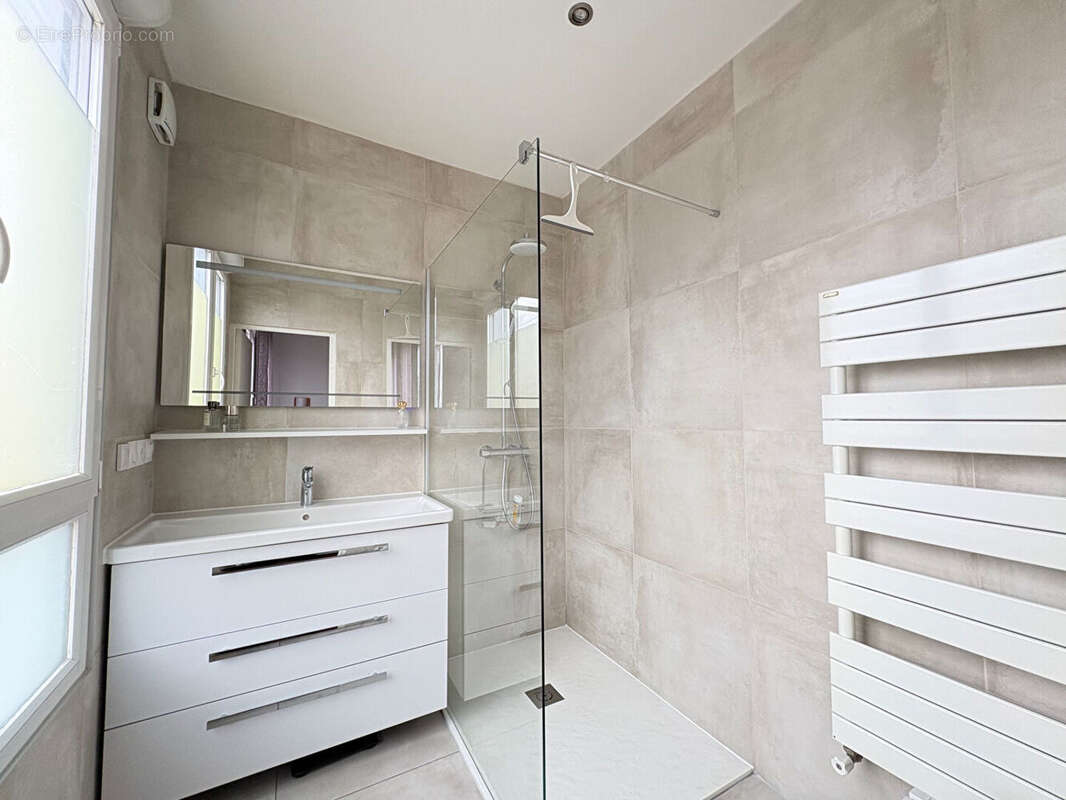 Maison à VERRIERES-LE-BUISSON