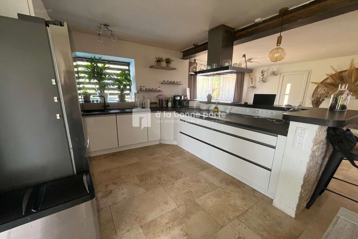 Maison à LE CASTELLET