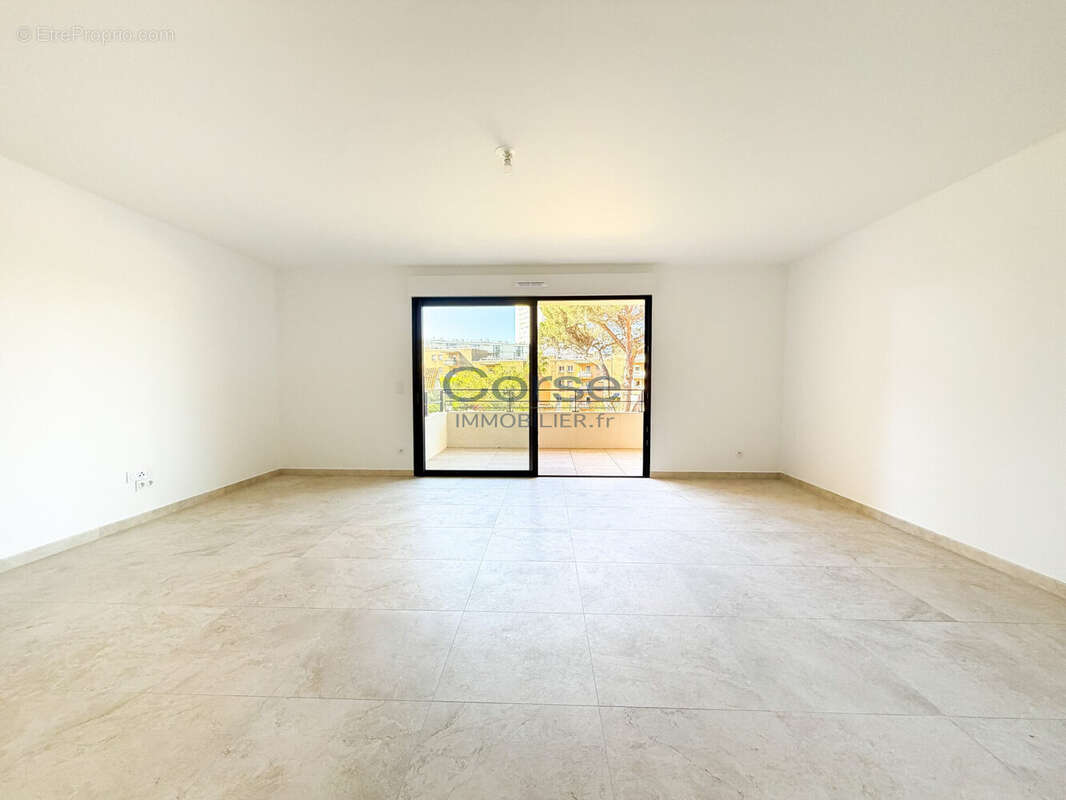 Appartement 73 m² à Ajaccio  - photo 4