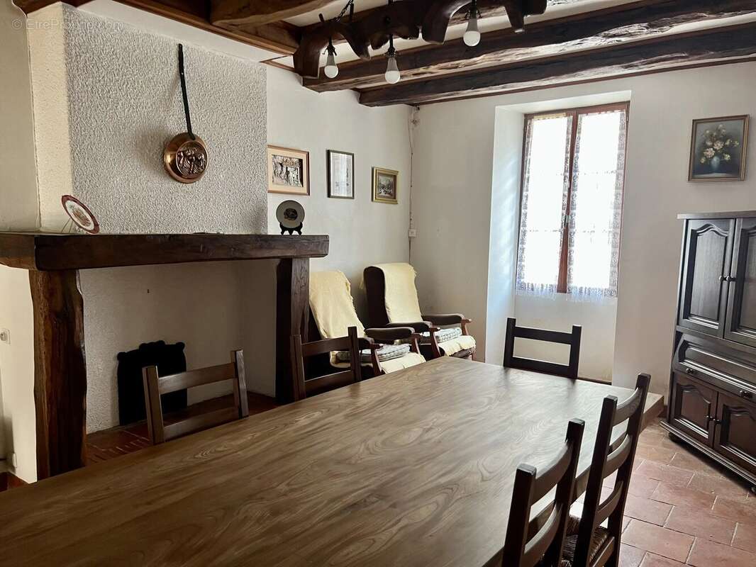 Maison de village avec cour intérieure, garage et atelier au cœur d'une bastide gersoise - photo 4