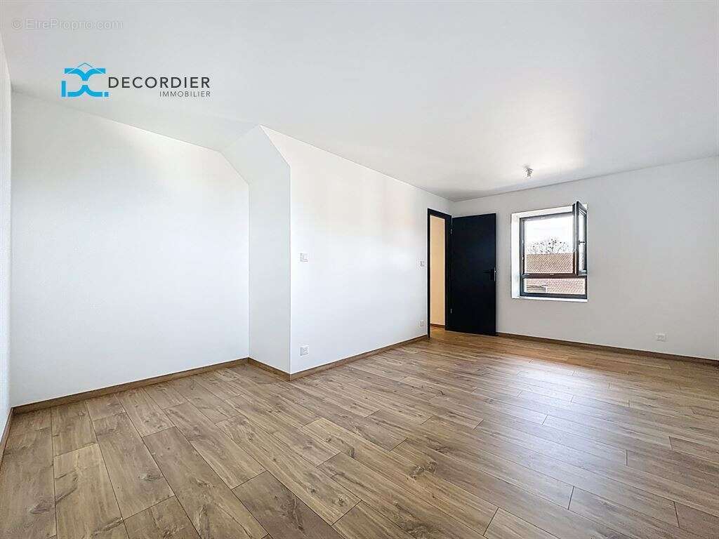 Maison à NEUVECELLE