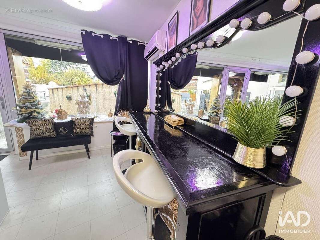 Photo 4 - Commerce à BEAUZELLE