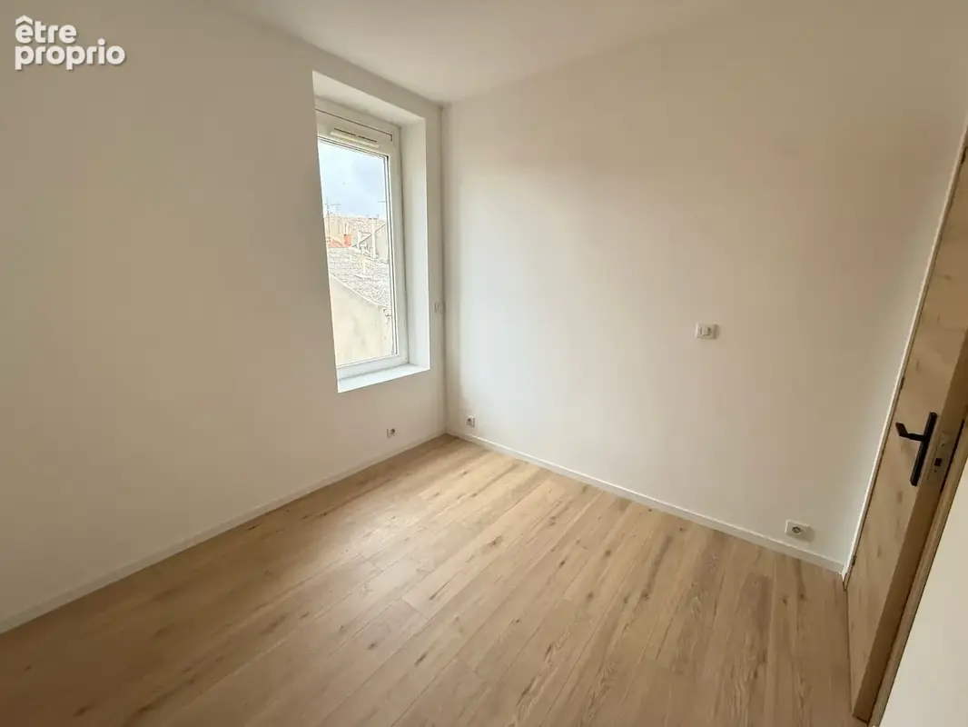 Appartement T3 75 m2, belle pièce de vie de 42 m2, centre-ville - photo 12