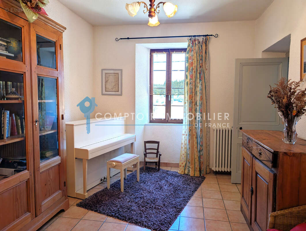 Dépt. 07 -  A VENDRE Secteur COUCOURON - Maison de maître de 160 m2 - Parcelles de 1.330 m2 - photo 31