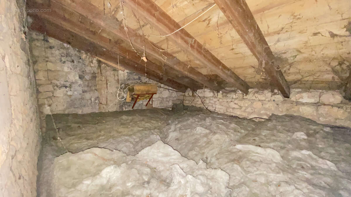 Maison à CHAMPAGNOLLES