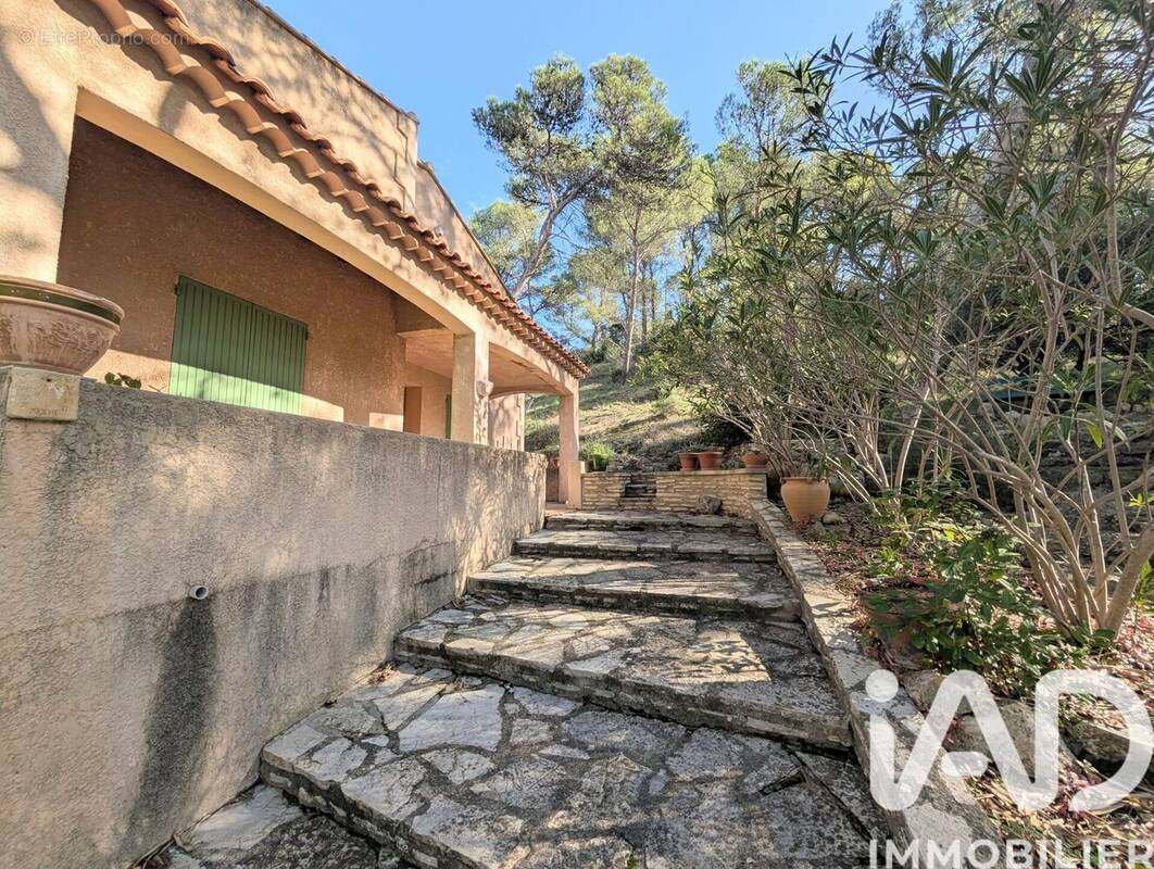 Photo 1 - Maison à SAINT-ETIENNE-DU-GRES