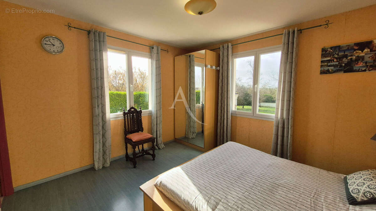 Maison Saintes 5 pièce(s) avec piscine et son appartement dédié - photo 13