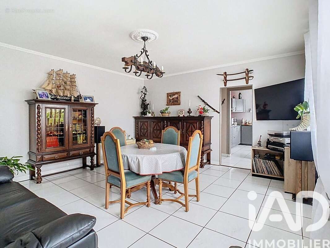 Photo 4 - Maison à MONTMIRAIL