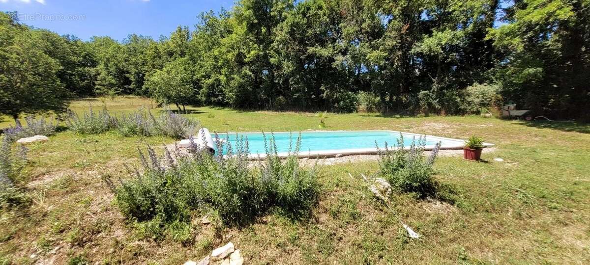 Maison à MONTAIGU-DE-QUERCY