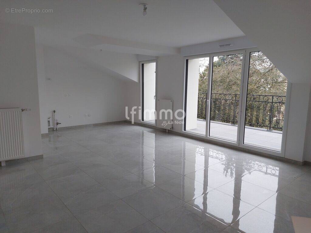 Appartement à LE PERREUX-SUR-MARNE