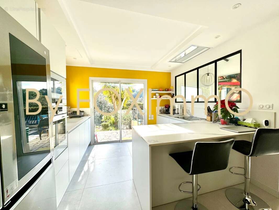 Maison à SAINT-LAURENT-DU-VAR