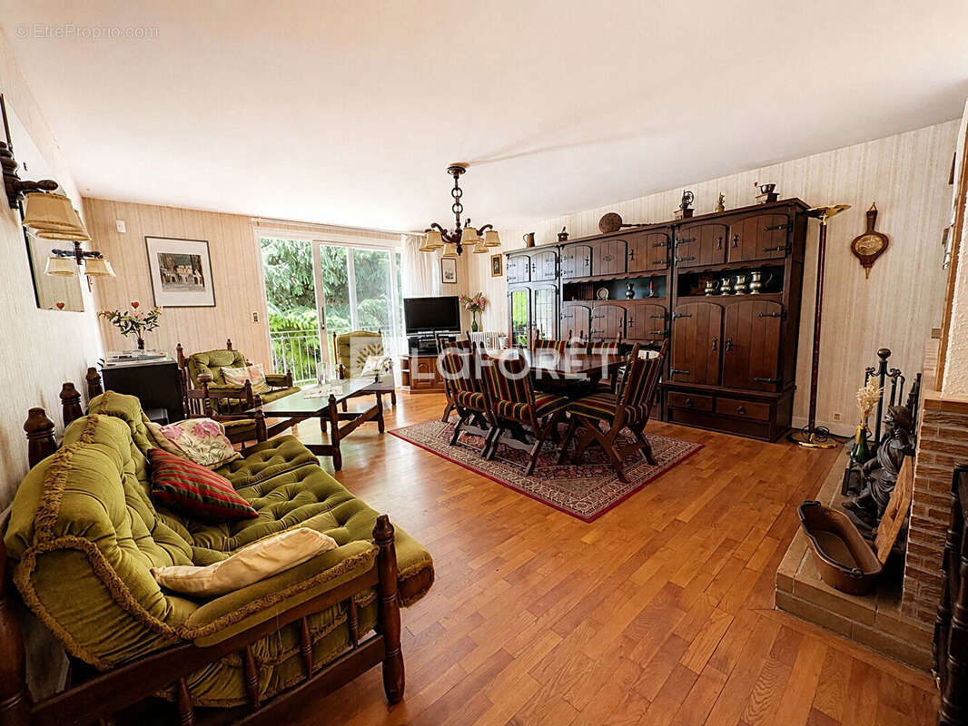 Maison Velesmes Echevanne 8 pièce(s) 299.5 m2 - photo 6