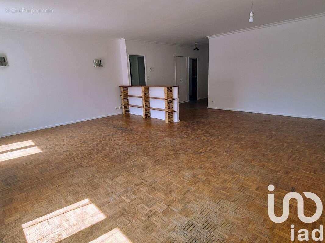 Photo 2 - Maison à SAINT-ETIENNE-DE-MONTLUC