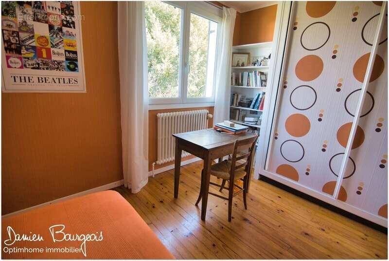 Maison à SAINT-GENIS-POUILLY