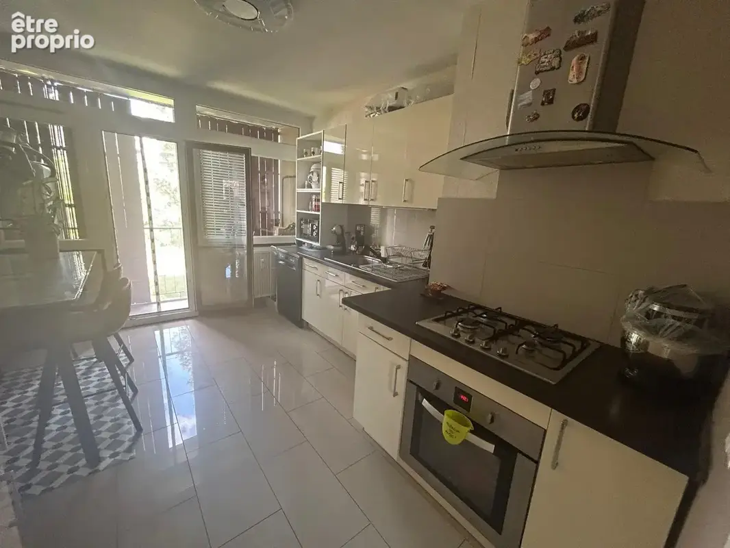 Appartement F3 dans résidence PIERRE FONTAINE - photo 8