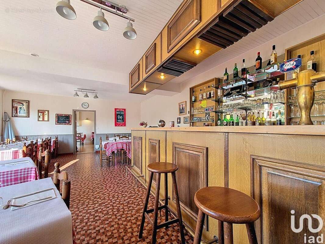 Photo 3 - Commerce à SAINT-AUBIN-LE-MONIAL