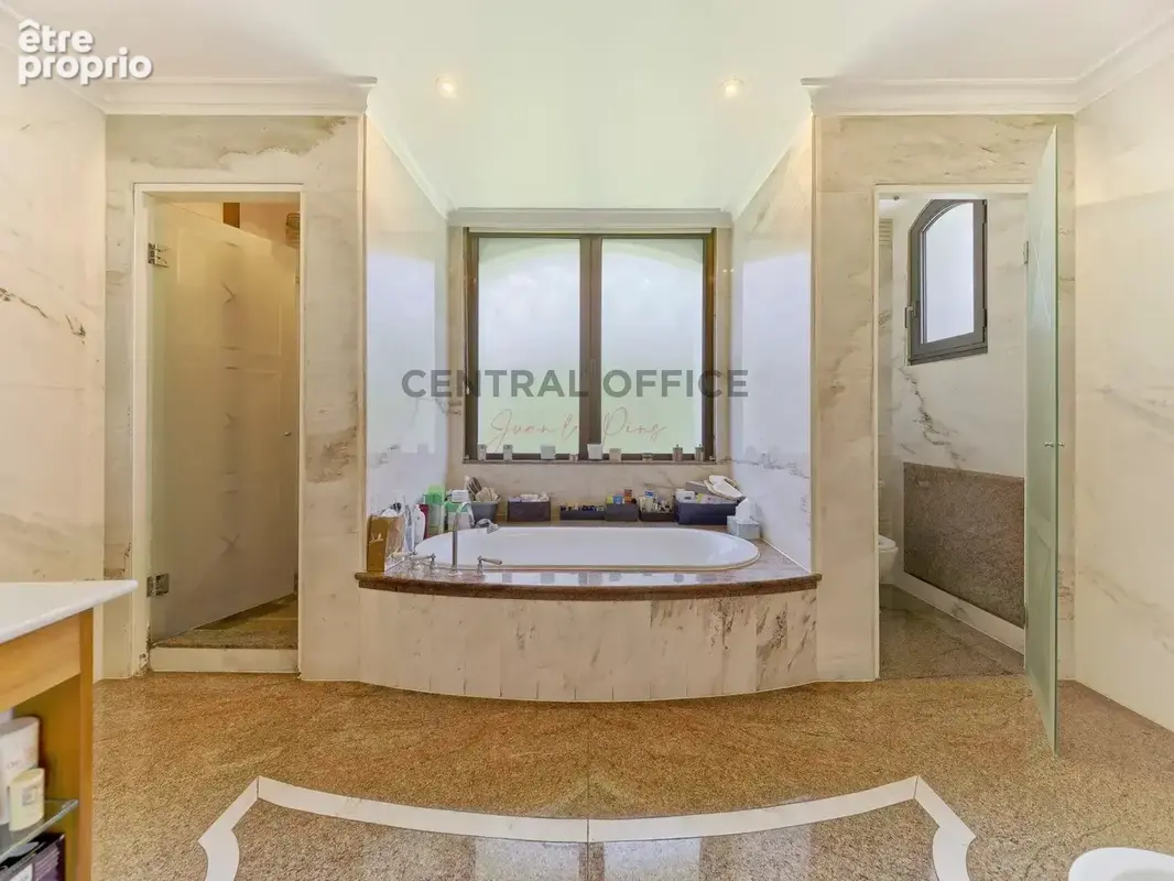 CAP D’ANTIBES,  Luxueuse propriété au sein d’un domaine privé sur le versant ouest - photo 9