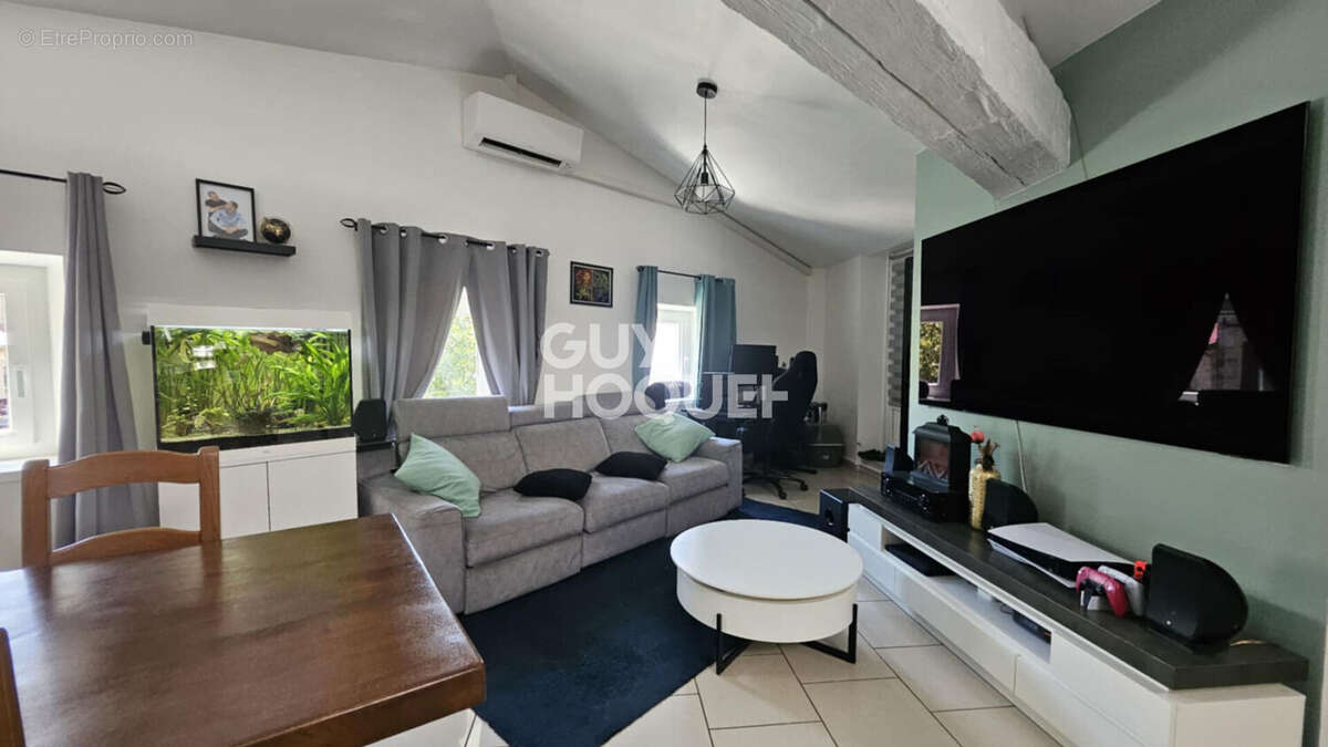 Appartement à SOUCIEU-EN-JARREST