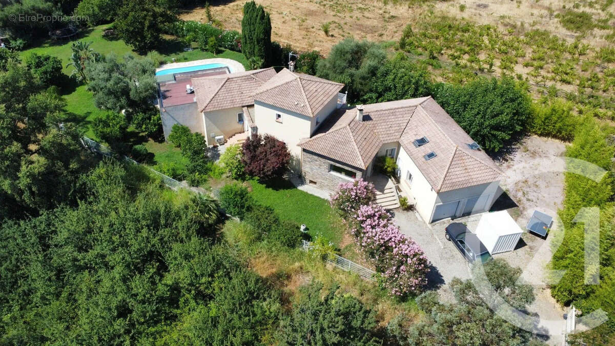 Maison 212 m² à Lucciana  - photo 6