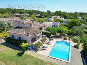Maison à BAGNOLS-EN-FORET