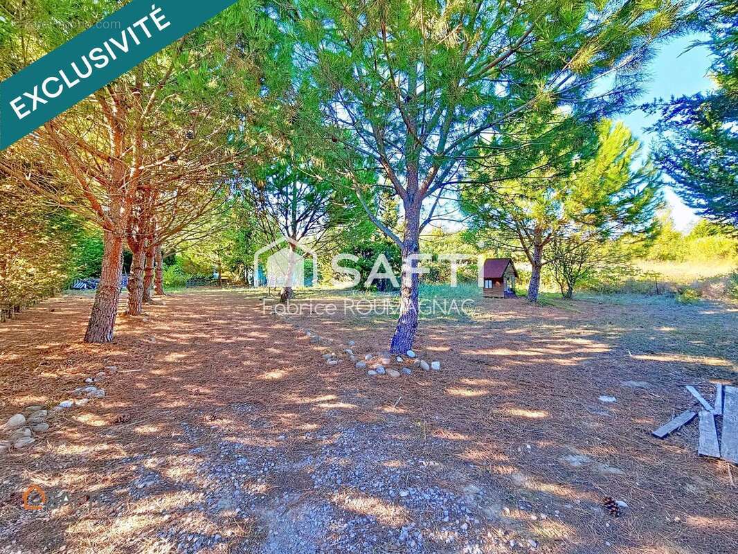 Photo 2 - Terrain à LESPIGNAN