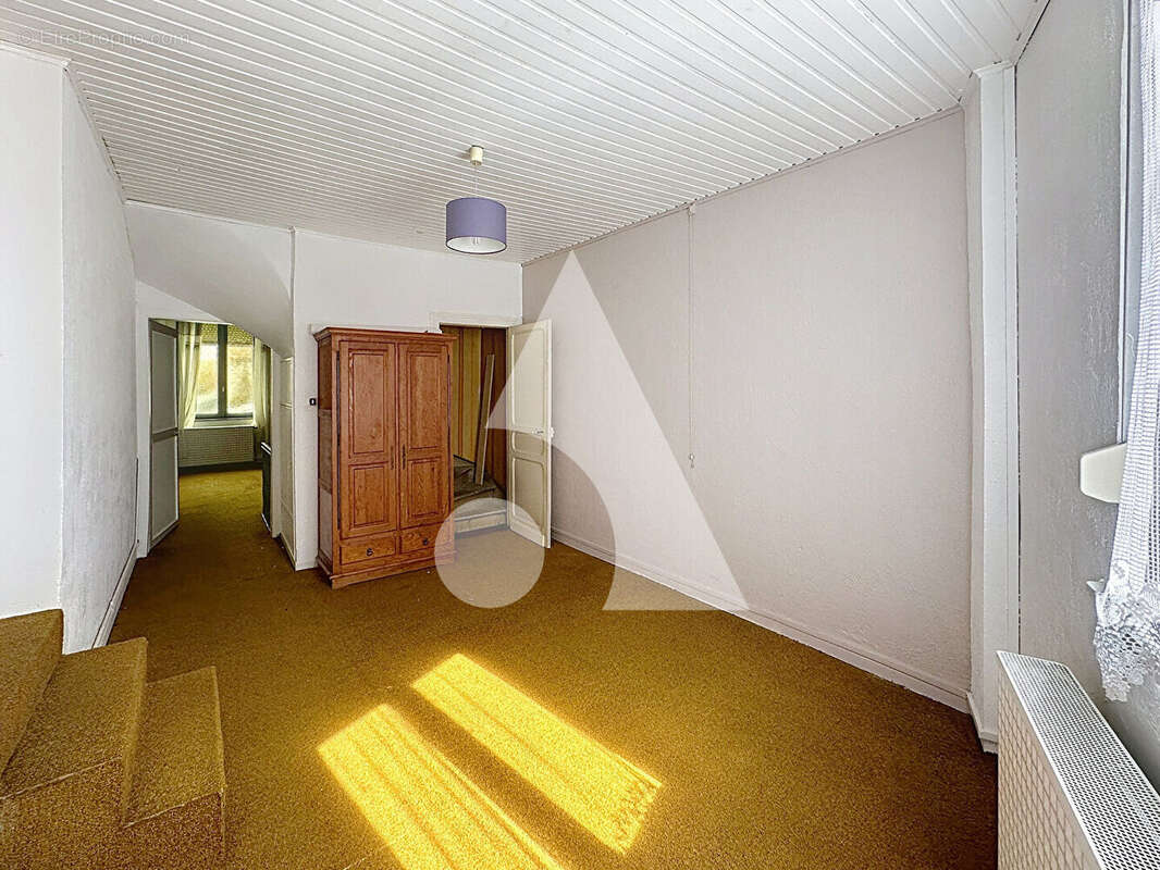 Maison à VIEUX-CONDE