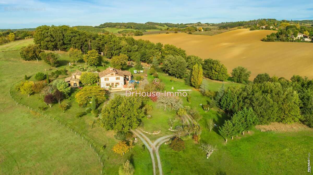Maison 260 m² à Puybegon  - photo 14