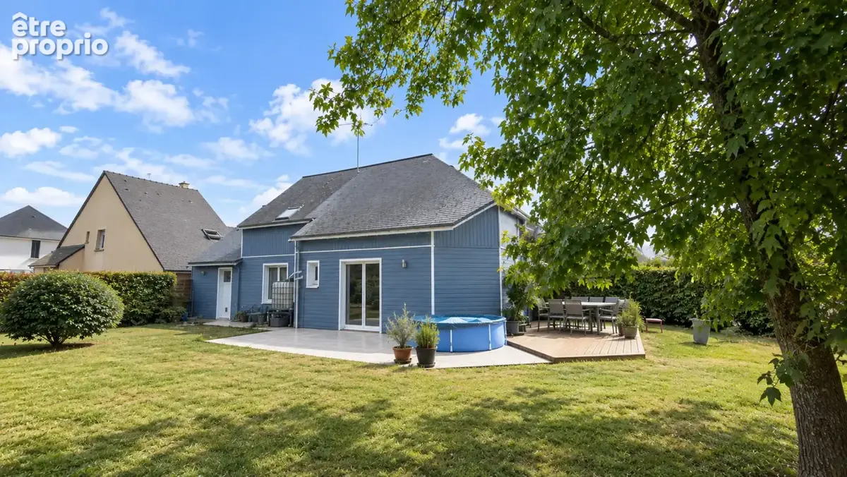 Maison familiale de 137 m² 7 pièces à Cossé le vivien (53) - photo 1