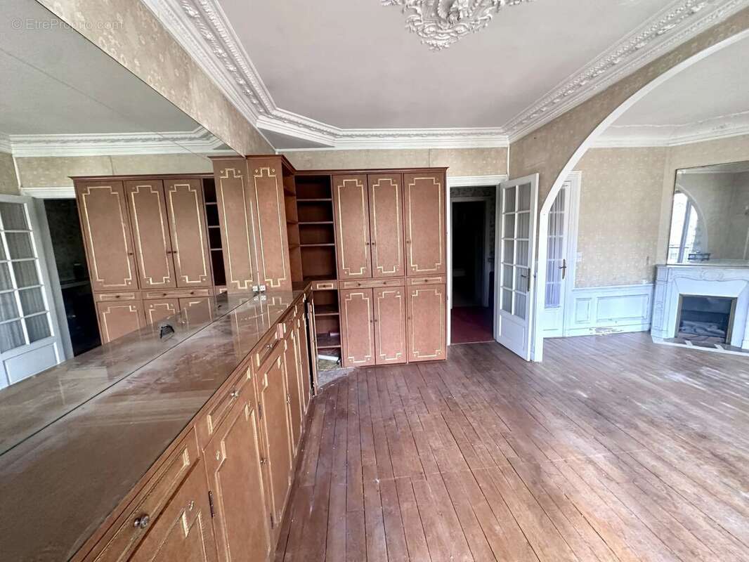 Appartement à LEVALLOIS-PERRET