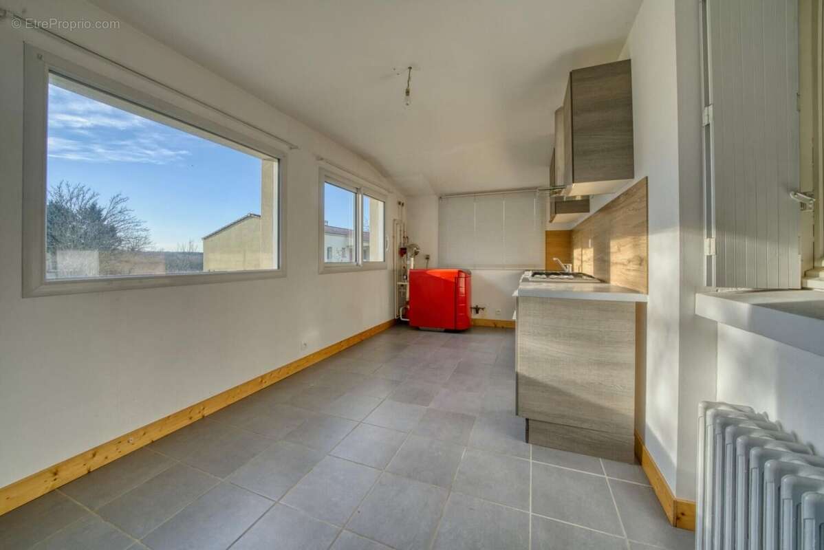 Photo 6 - Maison à LE DOUHET