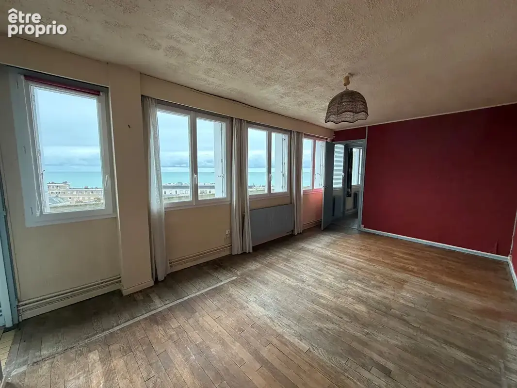 Appartement au dernier étage avec terrasse et vue mer, - photo 4