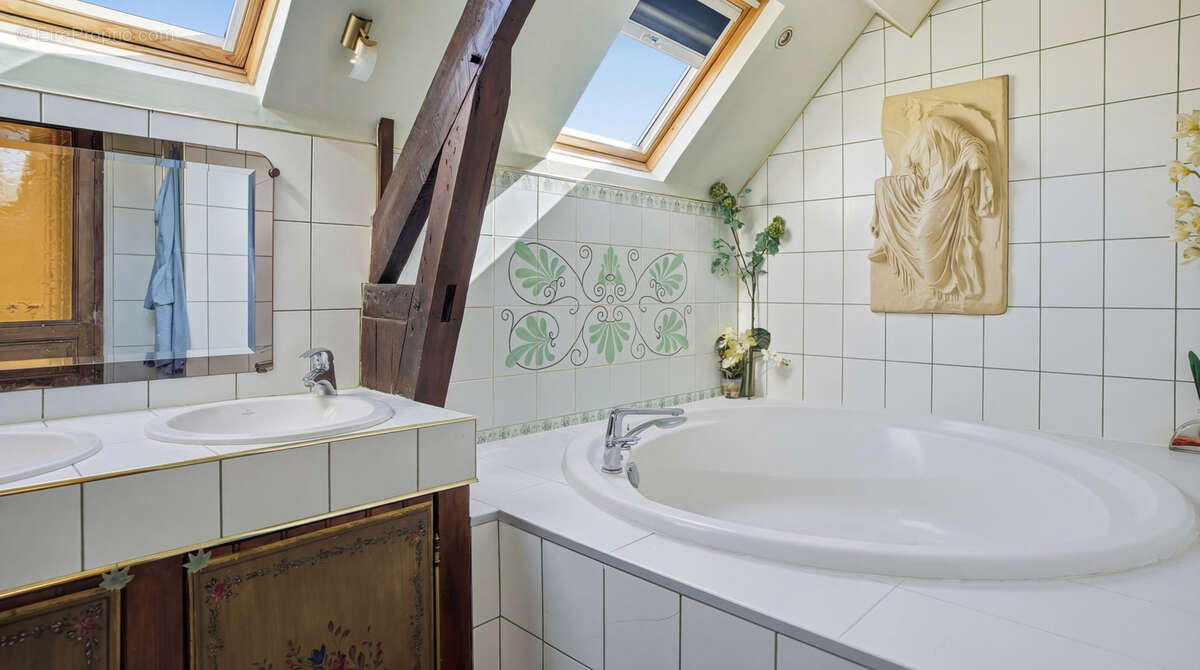 Maison à FONTAINEBLEAU